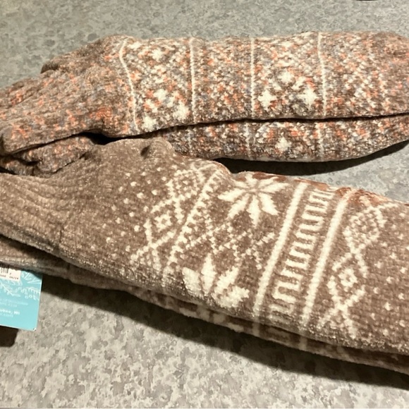 Muk Luks Women's Shortie Cabin Sock - Brown - Picture 3 of 4